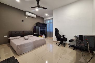 Huge, Renovated and Private