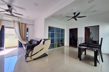 Huge, Renovated and Private