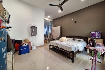 Huge, Renovated and Private