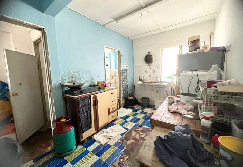 Pangsapuri Putra Harmoni, Precint 9