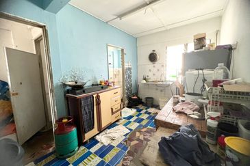 Pangsapuri Putra Harmoni, Precint 9