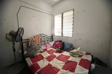 Pangsapuri Putra Harmoni, Precint 9