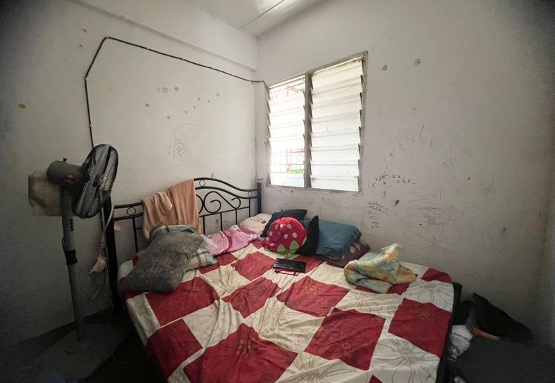 Pangsapuri Putra Harmoni, Precint 9