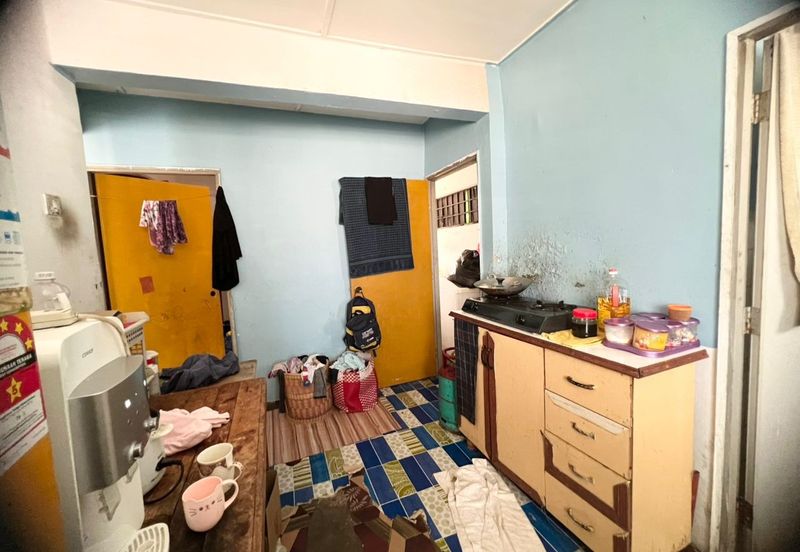 Pangsapuri Putra Harmoni, Precint 9