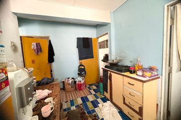 Pangsapuri Putra Harmoni, Precint 9