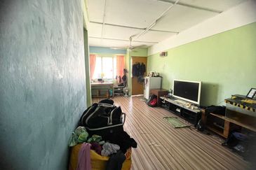 Pangsapuri Putra Harmoni, Precint 9