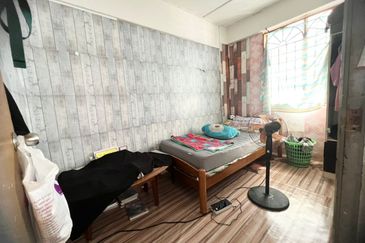 Pangsapuri Putra Harmoni, Precint 9