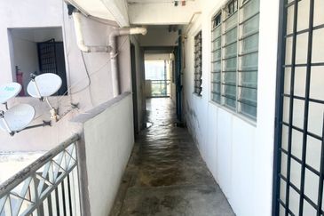 Pangsapuri Putra Harmoni, Precint 9