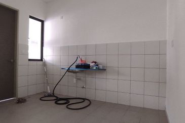 Setia Warisan Tropika (Belladonna)