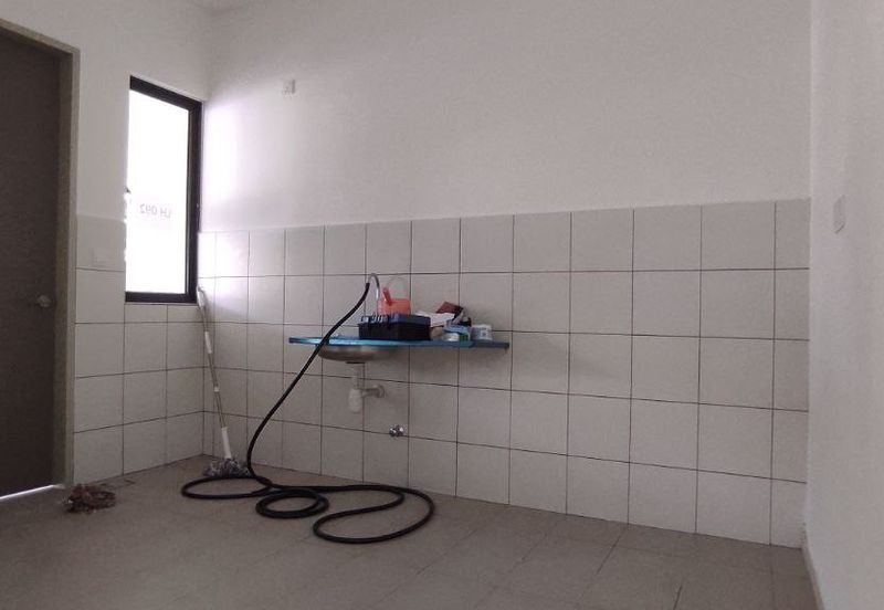 Setia Warisan Tropika (Belladonna)