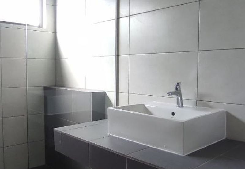 Setia Warisan Tropika (Belladonna)