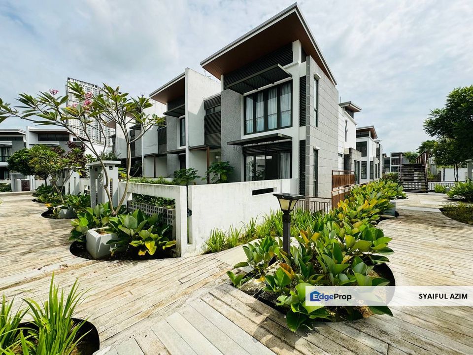 [ END LOT ] 3 Storey Terrace Mozart Symphony Hills Cyberjaya, Selangor, Cyberjaya