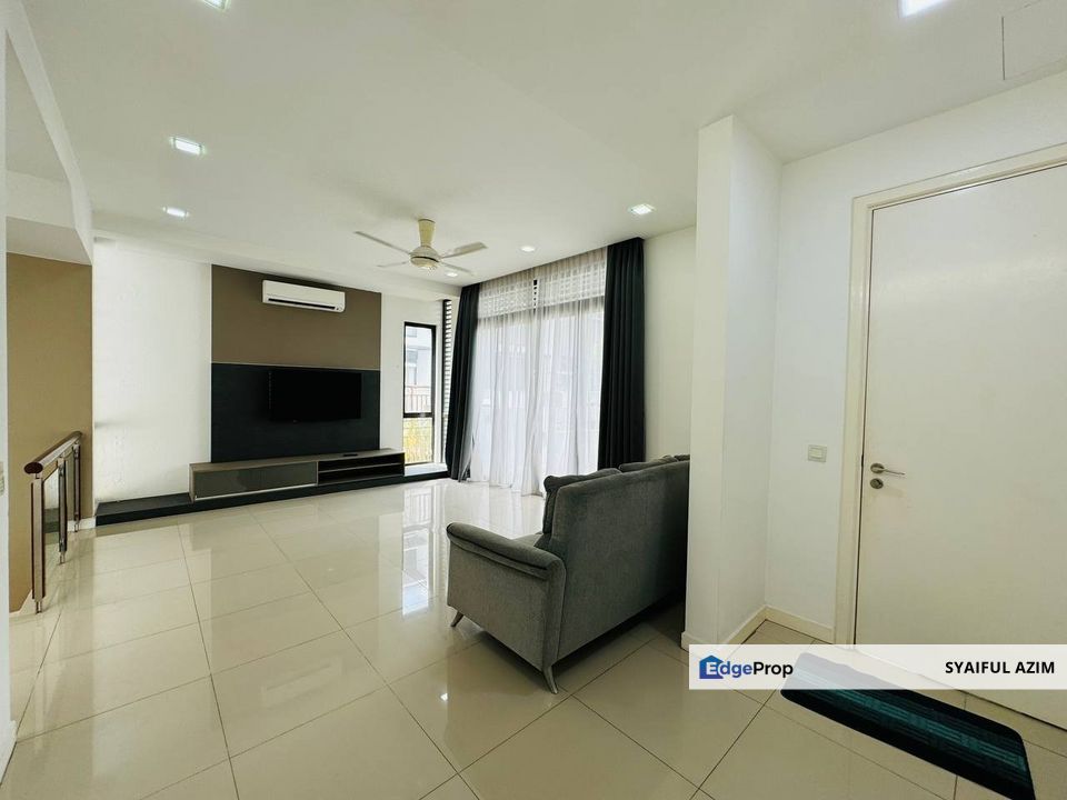 [ END LOT ] 3 Storey Terrace Mozart Symphony Hills Cyberjaya, Selangor, Cyberjaya