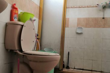 [ BELOW MV ][ RENOVATED & FULLY EXTENDED ] Double Storey Saujana Damansara PJU 10 Petaling Jaya