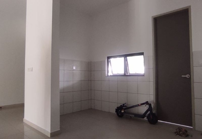 Setia Warisan Tropika (Belladonna)