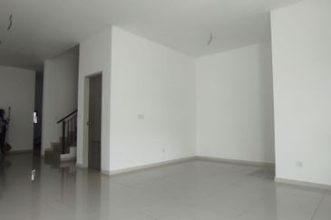 Setia Warisan Tropika (Belladonna)