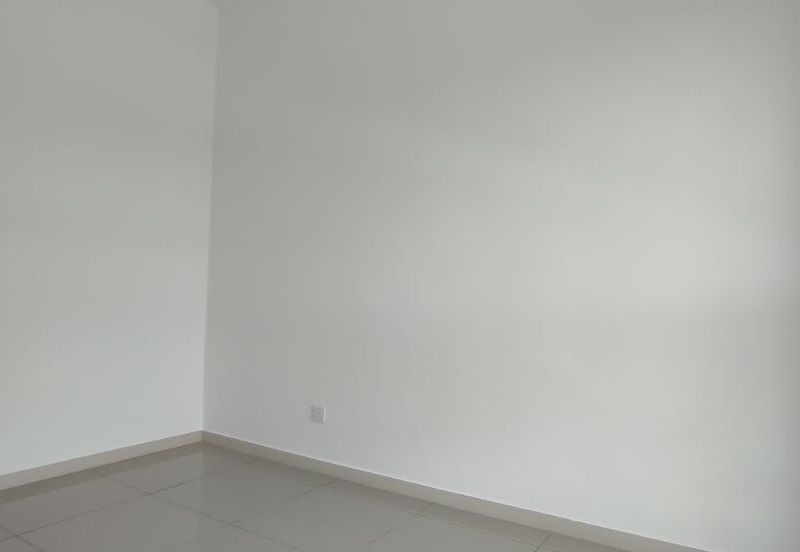 Setia Warisan Tropika (Belladonna)