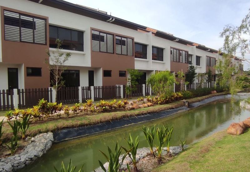 Setia Warisan Tropika (Belladonna)