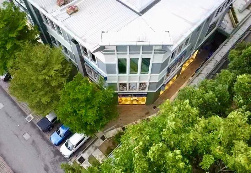 [ CORNER LOT ] [ FACING MAIN ROAD ] 3 Storey Shop Office Presint 15