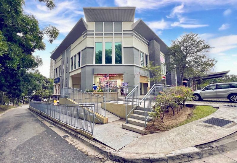 [ CORNER LOT ] [ FACING MAIN ROAD ] 3 Storey Shop Office Presint 15