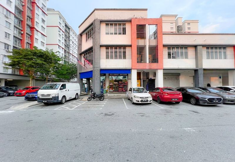 [ CORNER LOT ][ FACING MAIN ROAD ] 3 Storey Shop Office Presint 11