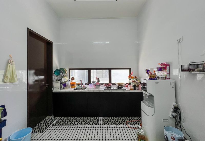 3 Storey Terrace House The Mulia Residences