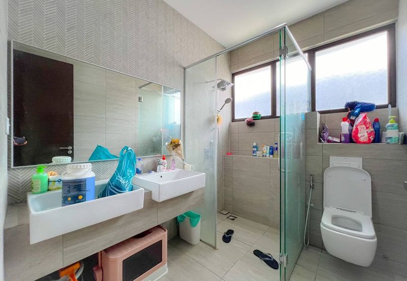 3 Storey Terrace House The Mulia Residences