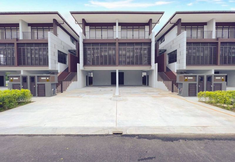 [ BARE UNIT ] 3 Storey Terrace House (PHASE 2) The Mulia Residences