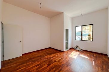 Avis 2 @ Setia Alam Sari