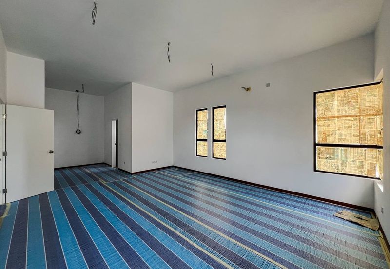 Avis 2 @ Setia Alam Sari