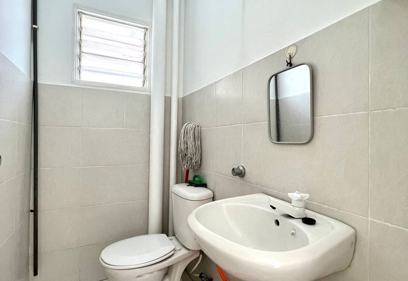 Apartment Teratai, Taman Sutera