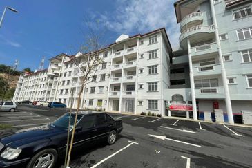 Pangsapuri Cempaka @ Taman Salak Maju