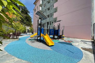 Pangsapuri Cempaka @ Taman Salak Maju