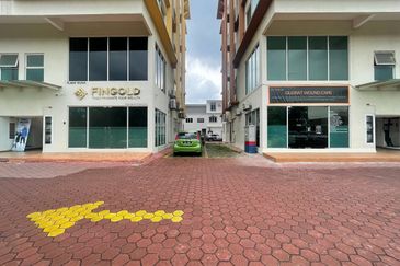 [ STRATEGIC LOCATION ] Commercial Building 5 Storey (9 Office Unit) Jalan Kebun Klang
