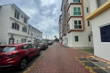 [ STRATEGIC LOCATION ] Commercial Building 5 Storey (9 Office Unit) Jalan Kebun Klang
