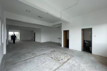 [ STRATEGIC LOCATION ] Commercial Building 5 Storey (9 Office Unit) Jalan Kebun Klang