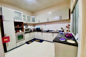 Taman Kota Warisan Permai