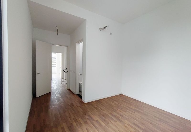 Tenderfields @ Eco Majestic