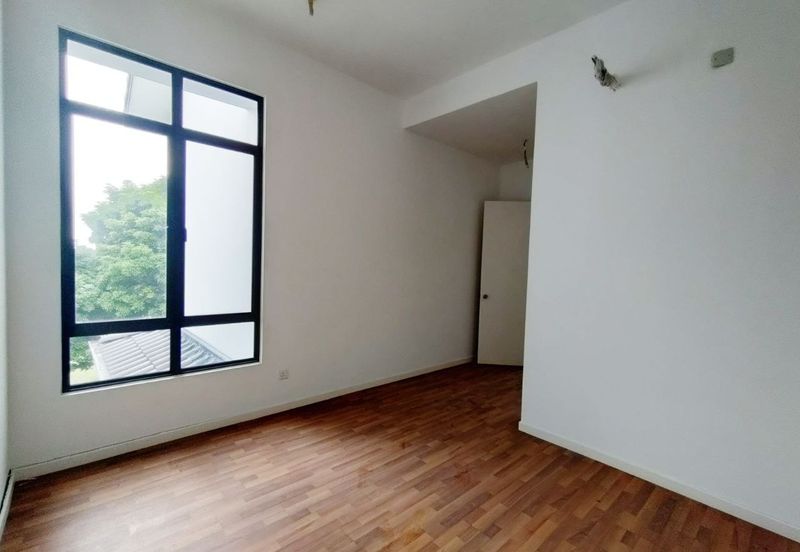 Tenderfields @ Eco Majestic