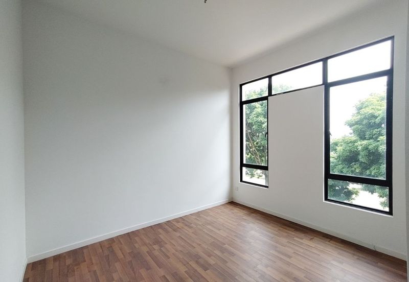 Tenderfields @ Eco Majestic