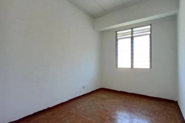 Kenanga Apartment, Taman Bukit Kinrara