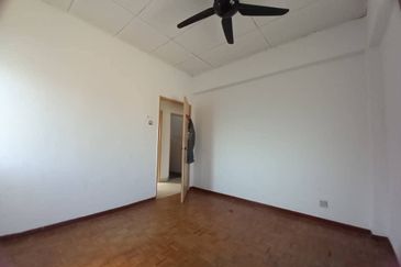 Kenanga Apartment, Taman Bukit Kinrara