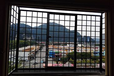 Taman Sri Batu Caves