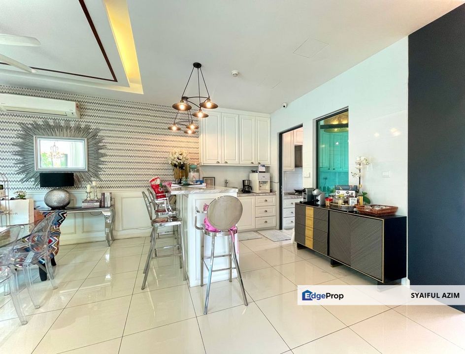 [ RENOVATED UNIT ] 2 Storey Semi Detached House (Grasilis) Lepironia Gardens, Selangor, Cyberjaya