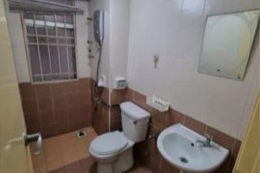 Casa Prima Condominium