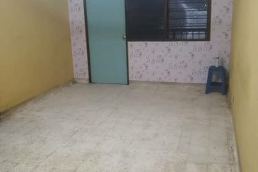 [ BASIC UNIT ] Pangsapuri SS8 Kelana Jaya