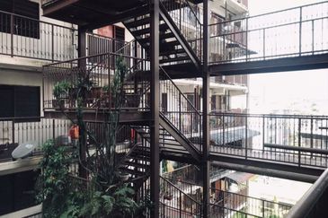 [ BASIC UNIT ] Pangsapuri SS8 Kelana Jaya