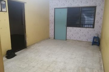 [ BASIC UNIT ] Pangsapuri SS8 Kelana Jaya