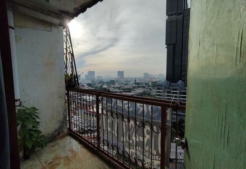 [ BASIC UNIT ] Pangsapuri SS8 Kelana Jaya