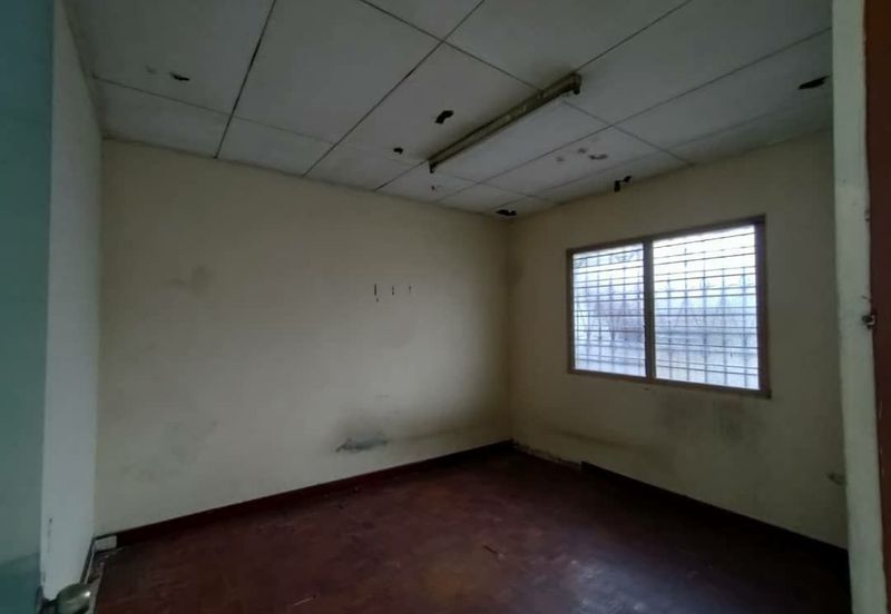[ BASIC UNIT ] Pangsapuri SS8 Kelana Jaya